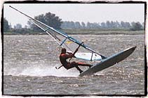 Michiel windsurfing